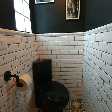 Maison Jardin Et Parking Prive Dans *