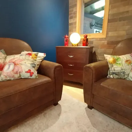 Maison Jardin Et Parking Prive Dans Villa