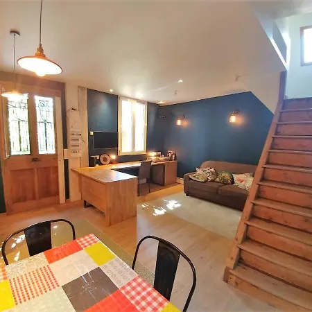Maison Jardin Et Parking Privé Dans